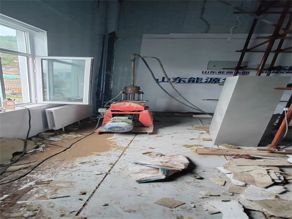 宕昌地基基础下沉墙体裂缝加固注浆顶升施工